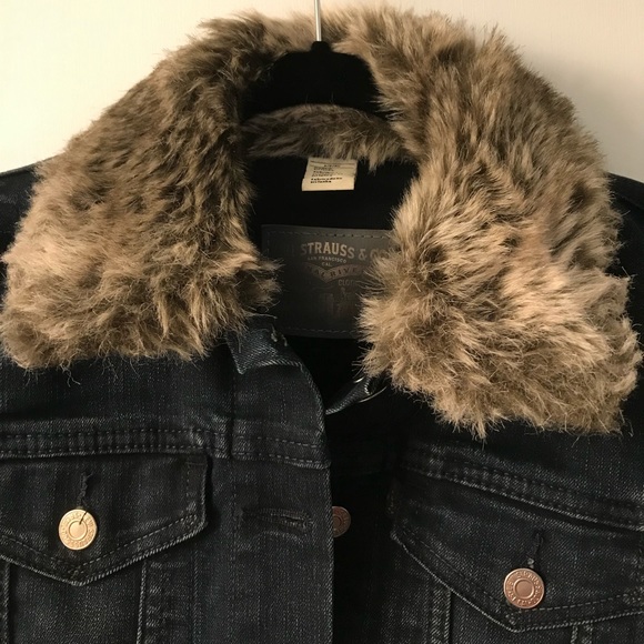Levi’s Cropped Removable Fur Collar Jacket - Picture 6 of 8